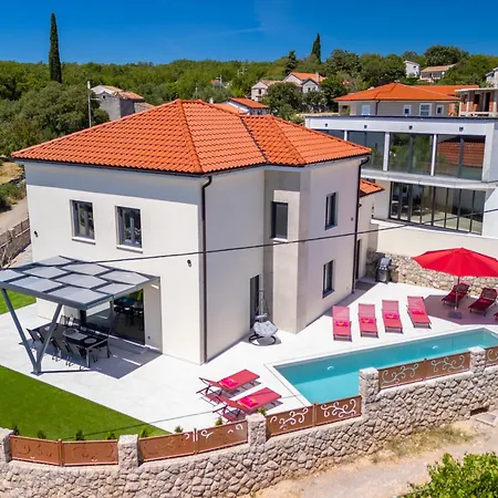 Lavanda Villa *