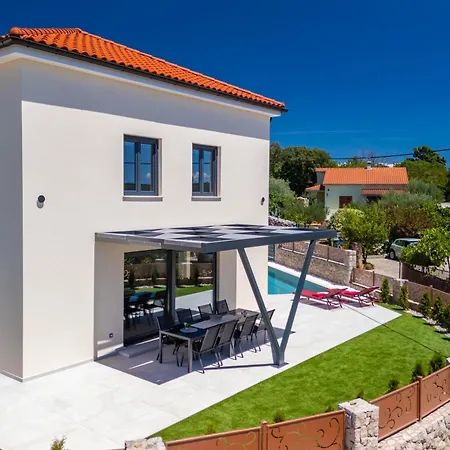 Lavanda Villa *